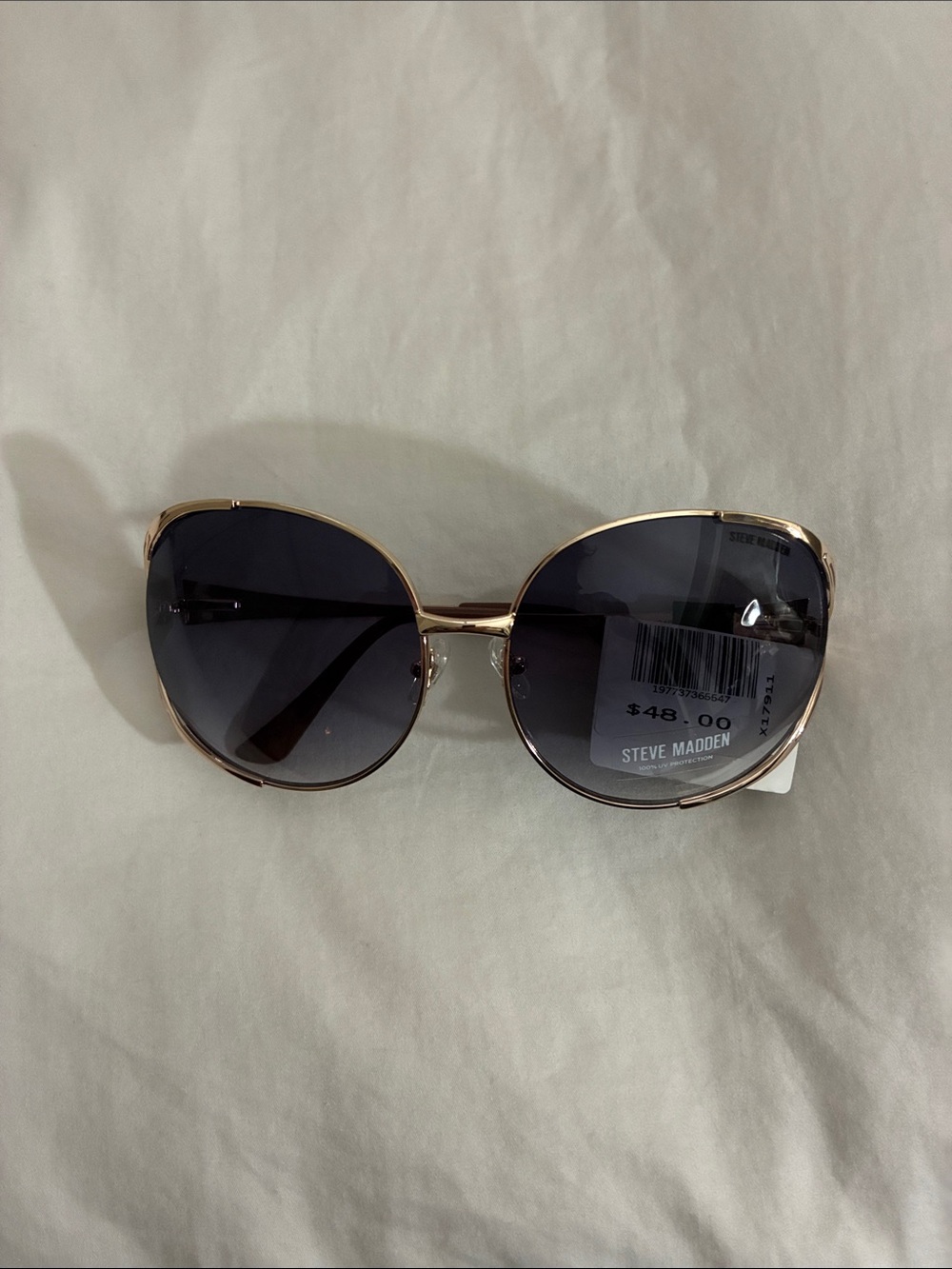 Steve Madden Gold Frame Sunglasses with Dark Gradient Lenses